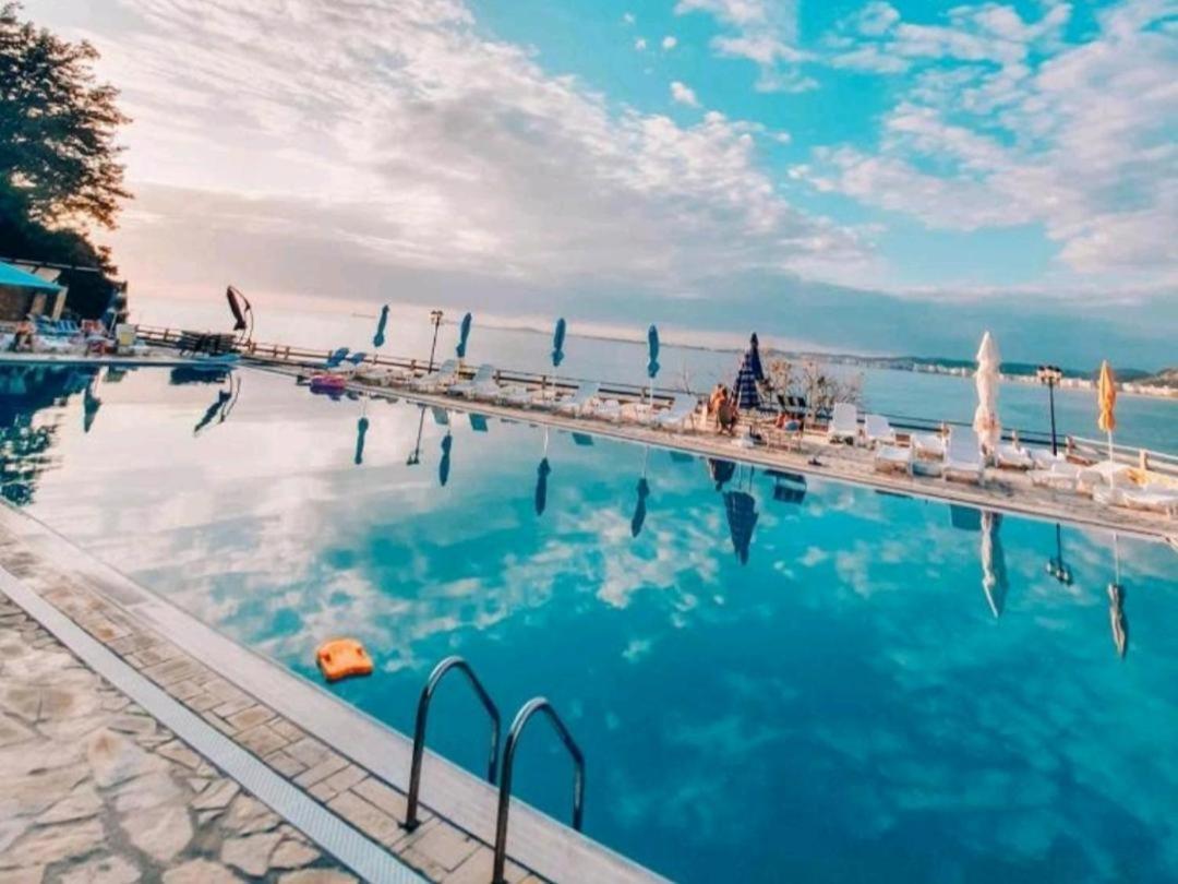 Sofia'S Holiday Apartment Vlorë Екстериор снимка
