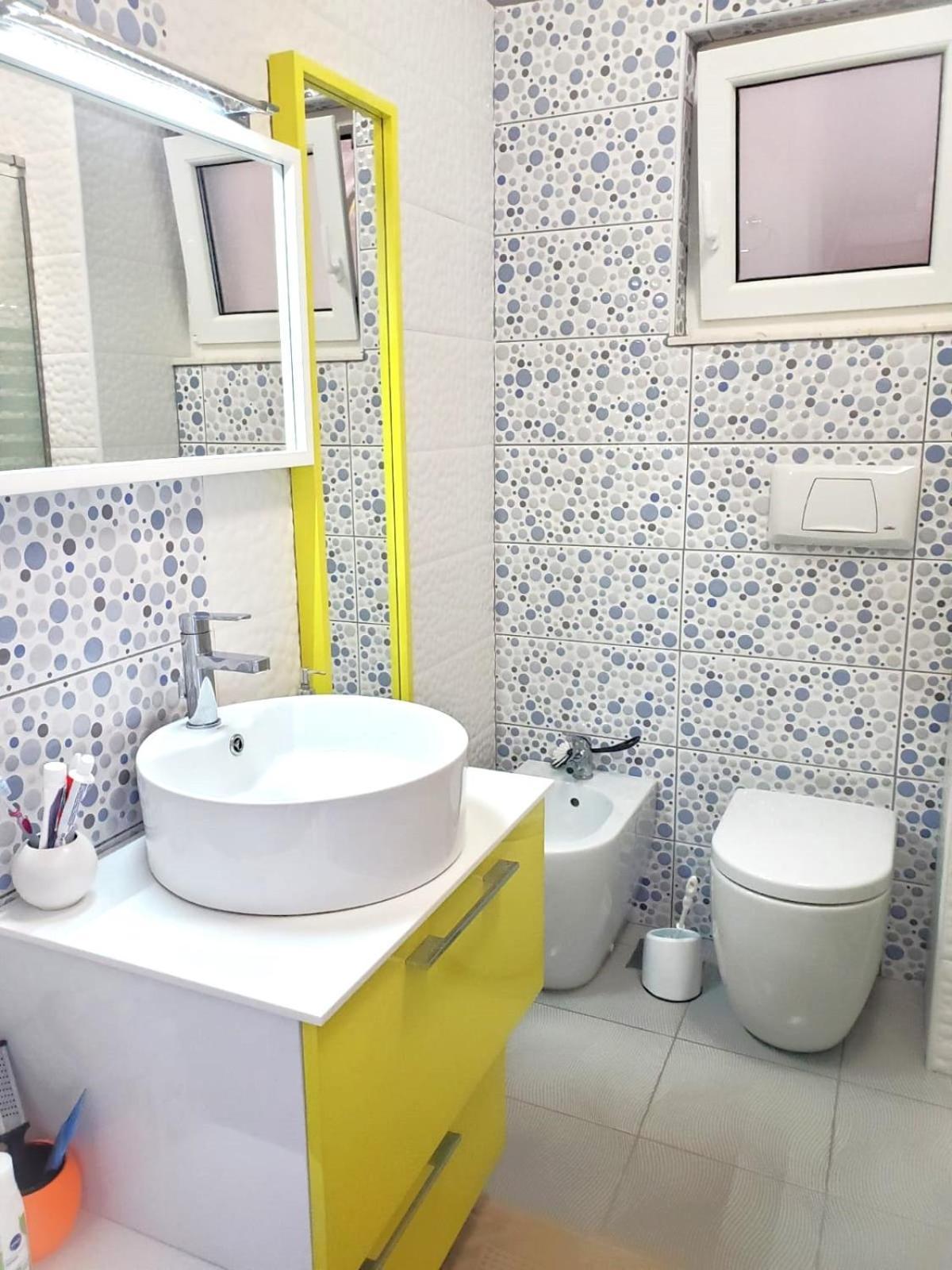 Sofia'S Holiday Apartment Vlorë Екстериор снимка