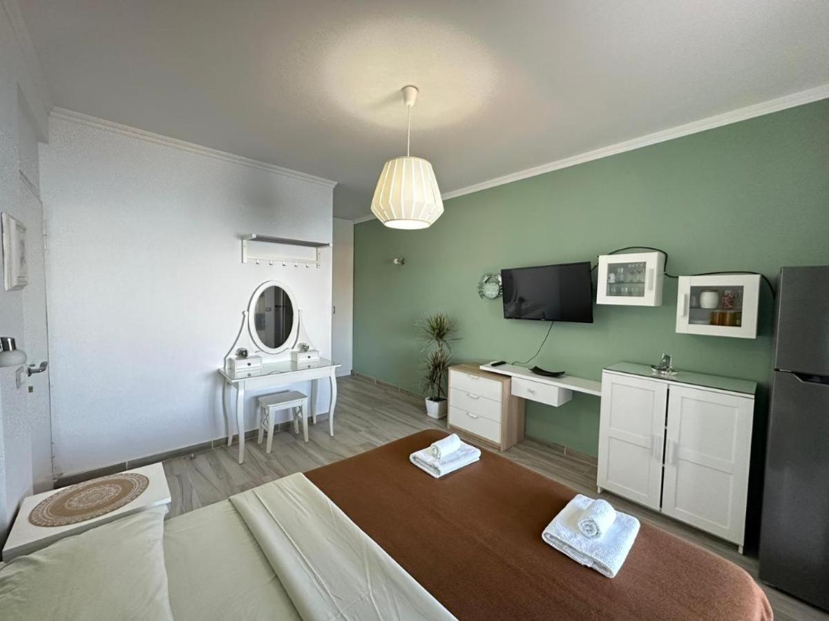 Sofia'S Holiday Apartment Vlorë Екстериор снимка