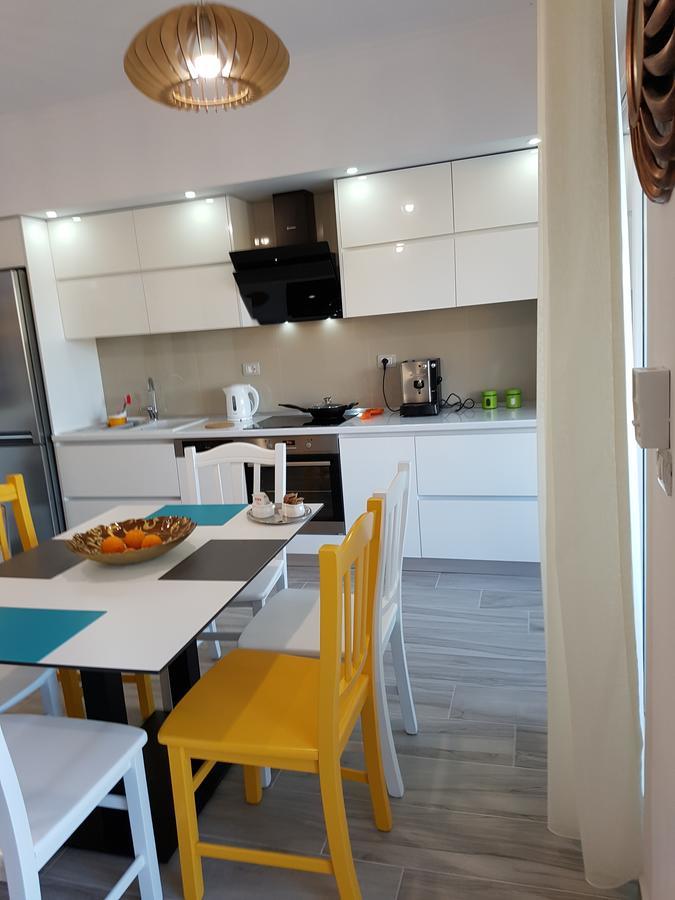 Sofia'S Holiday Apartment Vlorë Екстериор снимка