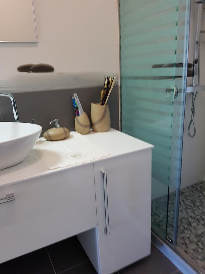Sofia'S Holiday Apartment Vlorë Екстериор снимка