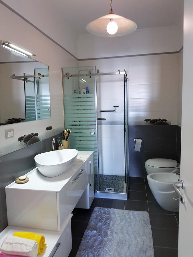 Sofia'S Holiday Apartment Vlorë Екстериор снимка