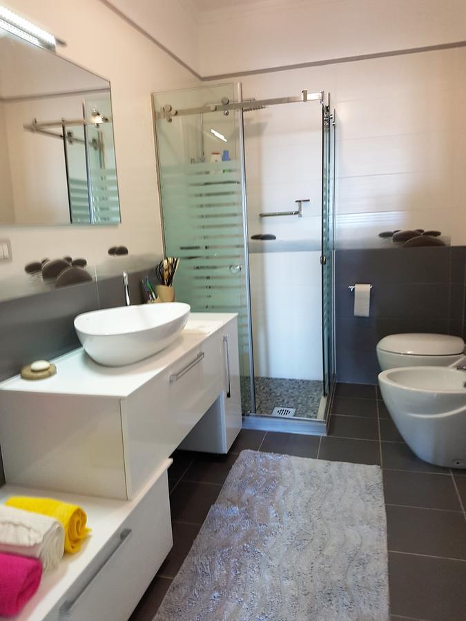 Sofia'S Holiday Apartment Vlorë Екстериор снимка