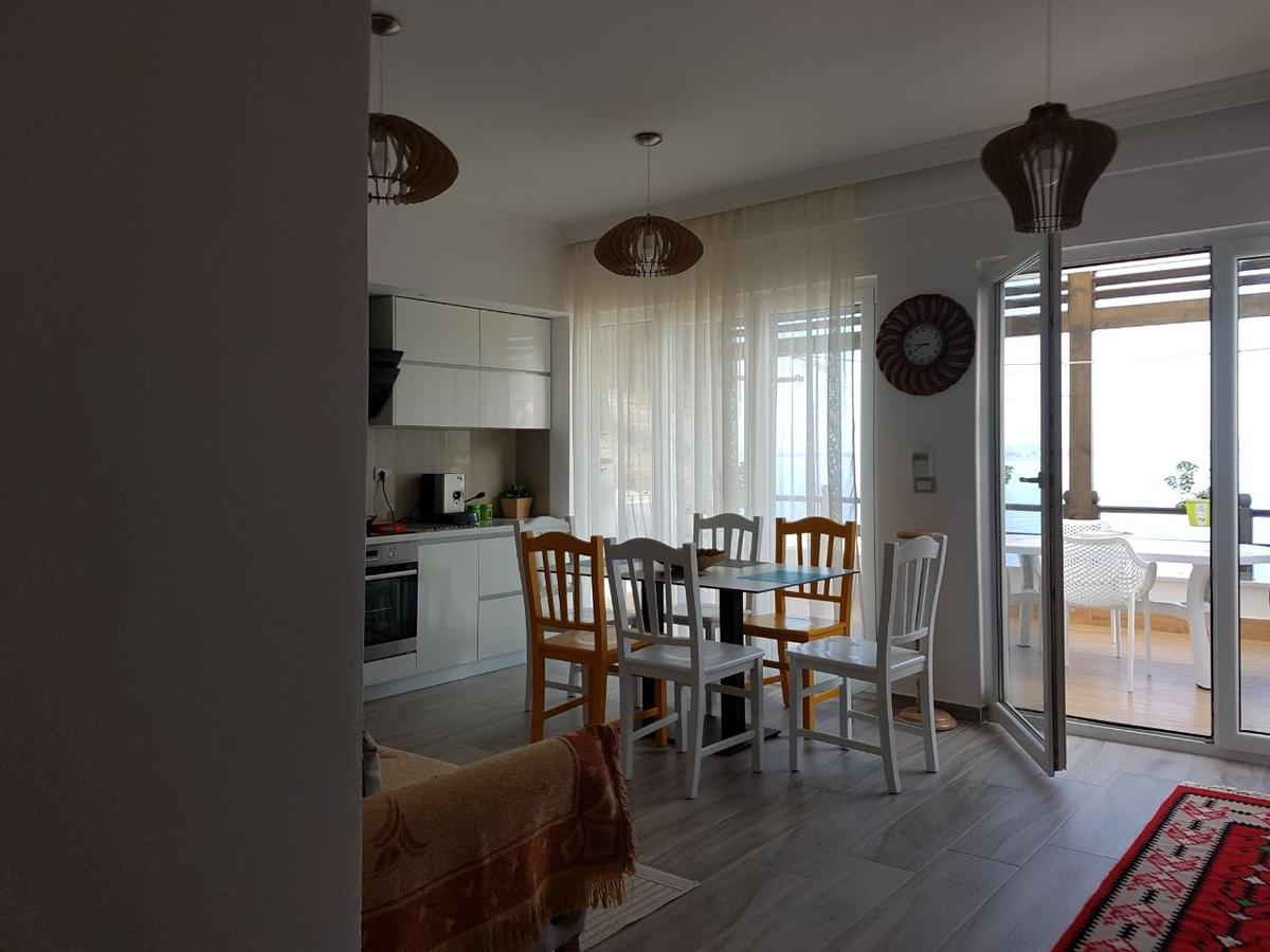 Sofia'S Holiday Apartment Vlorë Екстериор снимка