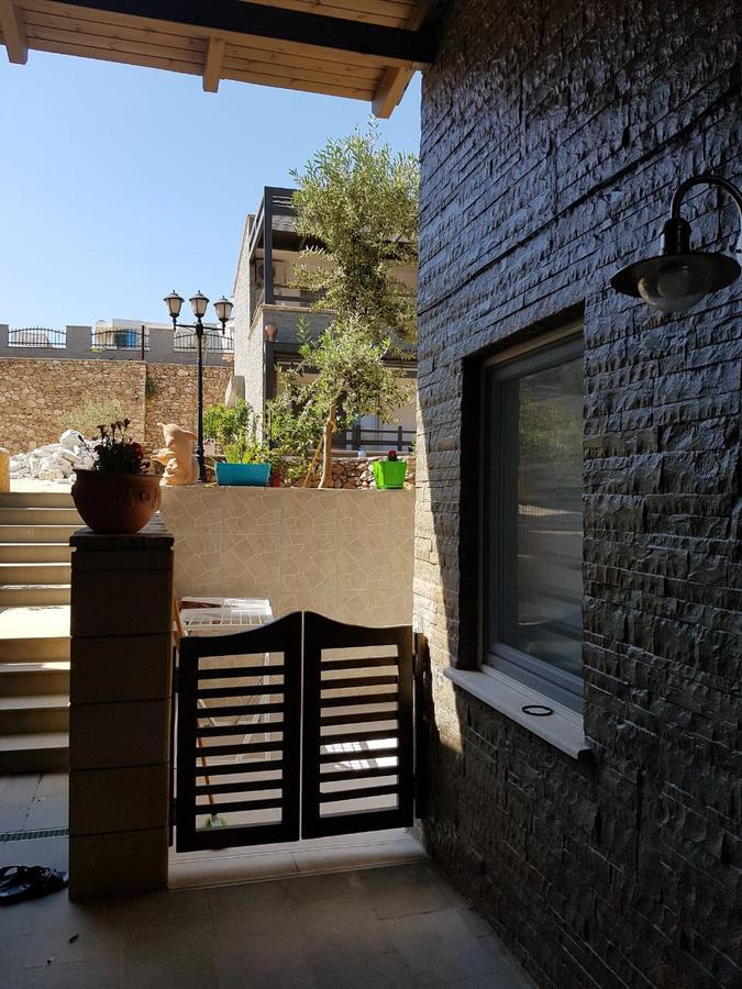 Sofia'S Holiday Apartment Vlorë Екстериор снимка